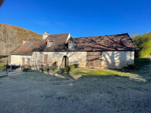 La Maison du Bonheur by the Dordogne River