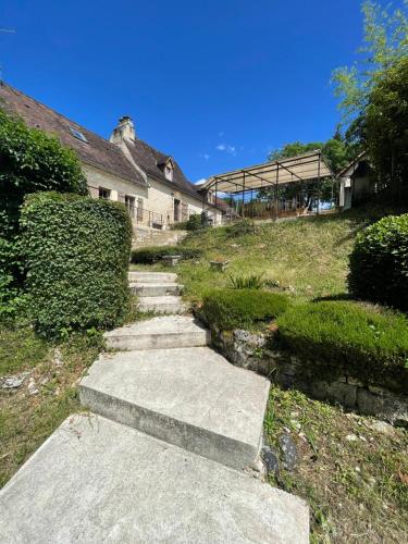 La Maison du Bonheur by the Dordogne River