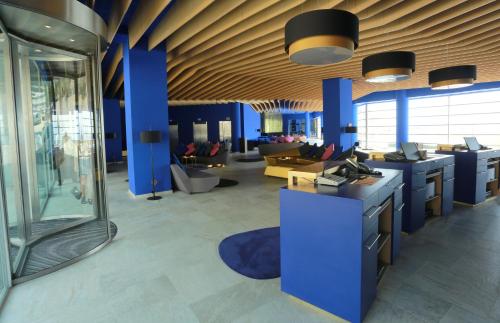 Shared lounge/TV area, Mercure Quemado Resort in Al Hoceima