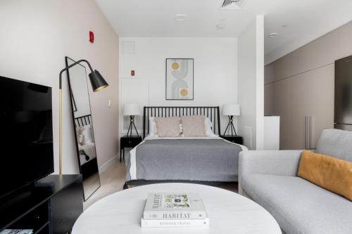 South Boston studio w wd nr red line BOS-888 in Boston, USA