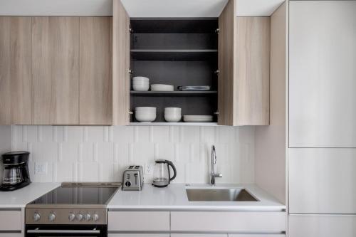 South Boston studio w wd nr red line BOS-888 in Boston, USA