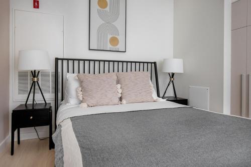 South Boston studio w wd nr red line BOS-888 in Boston, USA