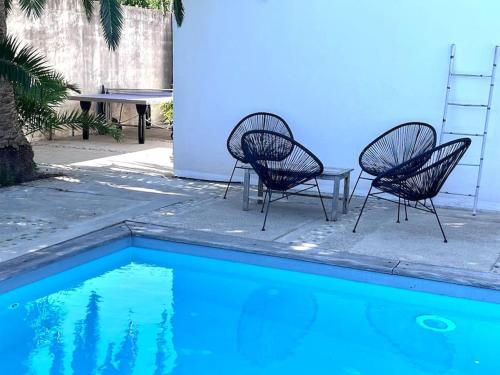 Charmante villa avec piscine et jardin paysagé