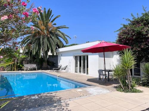 Charmante villa avec piscine et jardin paysagé