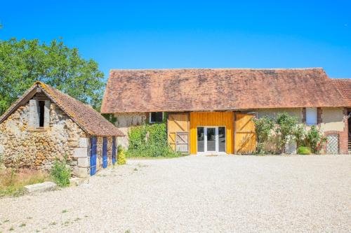 Crazy Villa Chasseuserie 89 - Heated pool - Soccer - 1h30 Paris - 45 p in Lavau (Burgundy)