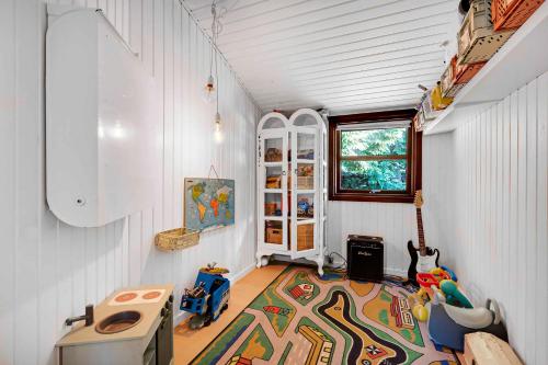  Idyllic Forest-fringed Holiday Home By The Beach in Egå
