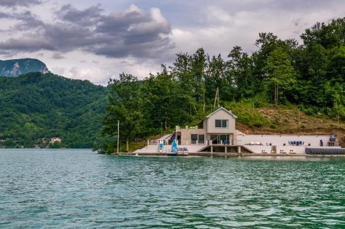 Happyland Villa, Jablanica