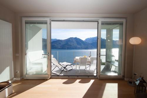 LookLake Suite Two - image 2