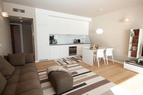 LookLake Suite Two - image 7