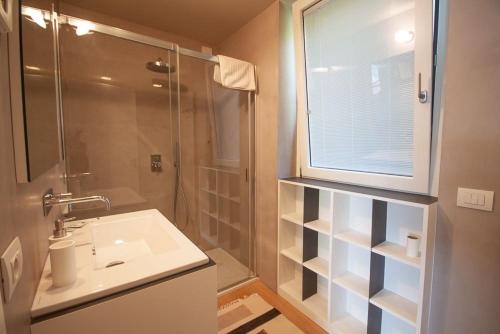 LookLake Suite Two - image 8