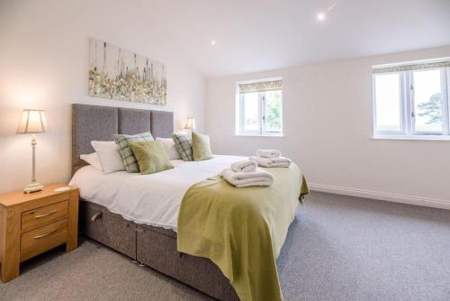 Four-Bedroom House image 10