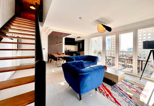 Duplex - Vue Mer exceptionnelle - Quartier Euromed-avec Box