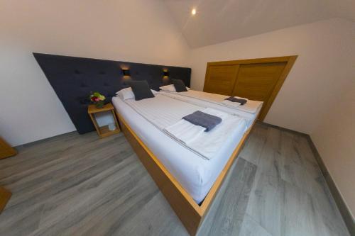 Apartment - Ground Floor image 6
