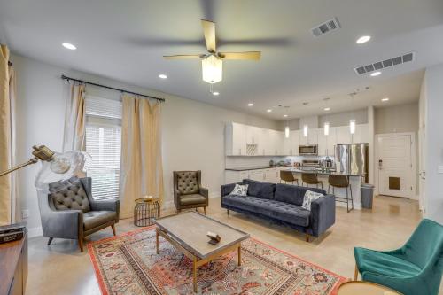 Chic Austin Vacation Rental Condo Near Downtown! in Austin, USA