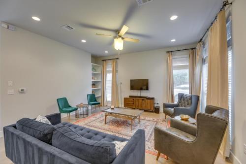 Chic Austin Vacation Rental Condo Near Downtown! in Austin, USA