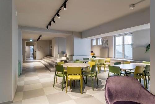 Il Santo Stays in Florence