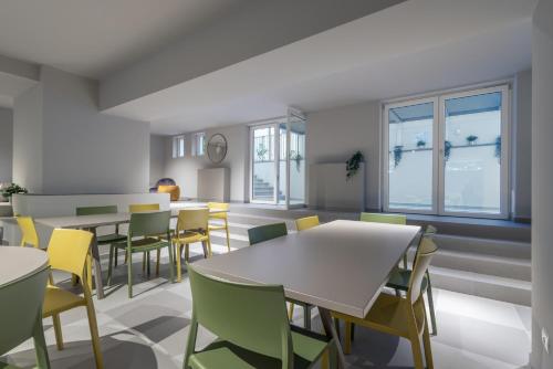 Il Santo Stays in Florence