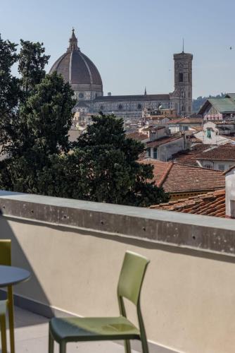 Il Santo Stays in Florence