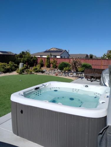 #stayRioVista Hot Tub near river feels like home