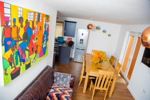 Facilities, Beautiful 5 Bedroom House in Glasgow in Glasgow