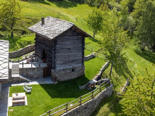 Locazione Turistica Les Combes by Interhome - Chalet - Introd