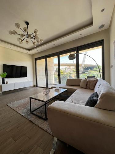 The bridge Residence - image 3