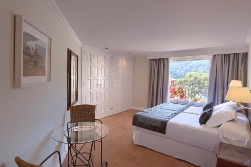 Villa with Sea View image 3