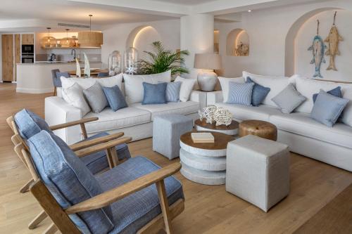 Villa with Sea View image 9