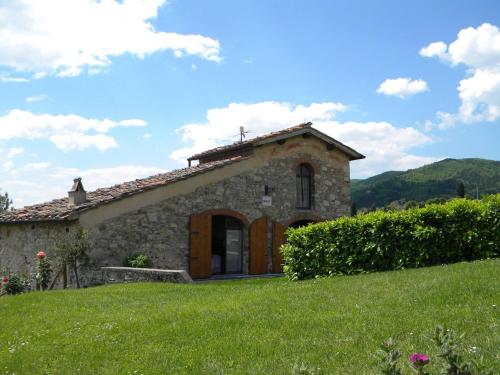  Restored barn now luxury maisonette near Florence in San Donato in Collina