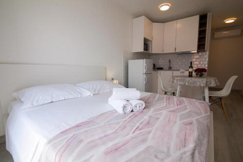  Eni apartments BOL in Bol
