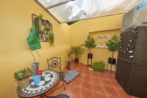  Lx Factory Apartment! Outside terrace, Pension in Lissabon