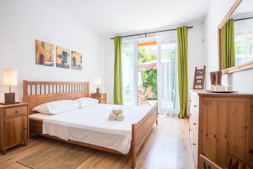 Zlatni Bol Apartments - image 7
