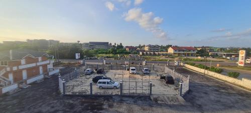 Downtown Virgins Hotel in Elmina