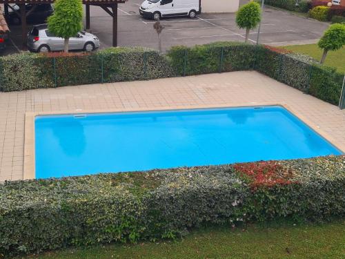 Splendid T2 Piscine en été avec terrasse, Airbus et Aéroport