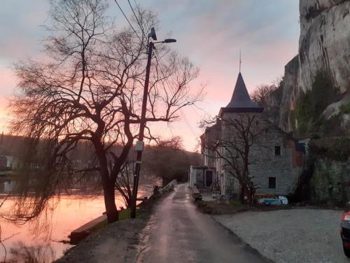 Pieds dans l'eau Private Wellness Bordure de Meuse