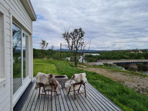 Badstue ved elven i Varangerbotn in Varangerbotn