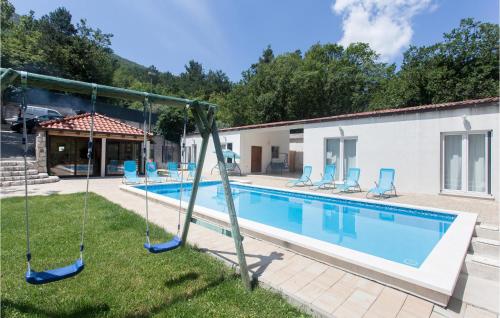  Beautiful Home In Kucice With 3 Bedrooms, Private Swimming Pool And Outdoor Swimming Pool, Pension in Kučiće