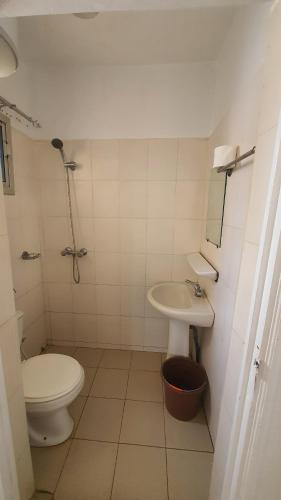 douche, Bricos Appartement Sud foire in Grand-Yoff