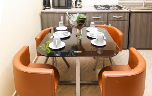 virtuve, We care 4 you lodge in Kasoa