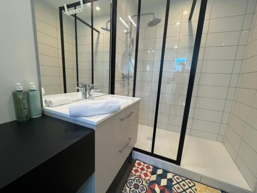 "Le Duplex" Appartement tout confort, hyper centre, avec service premium by PRIMO C0NCIERGERIE