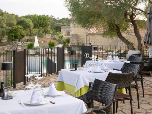مطعم, Fincahotel Treurer - Olive Grove & Grand House - Adults Only in ألجايدا