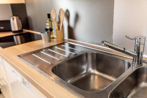 ห้องครัว, À Orly - Logement Moderne près de l'aéroport (A Orly - Logement Moderne pres de l'aeroport) in ออร์ลี