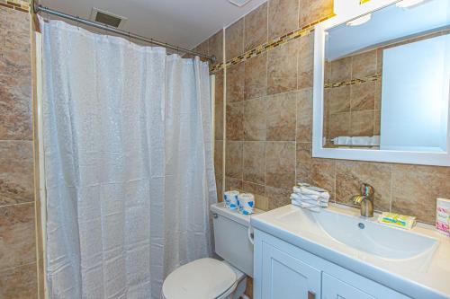 Immaculate 2 Bedroom Apartment with Stunning Views! Palace Resort 2113 - image 10