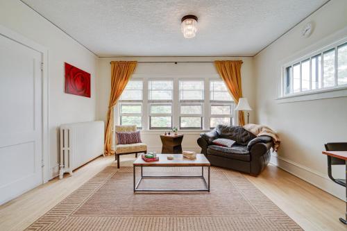 Bright Minneapolis Apartment - 1 Mi to Downtown! in Minneapolis, USA