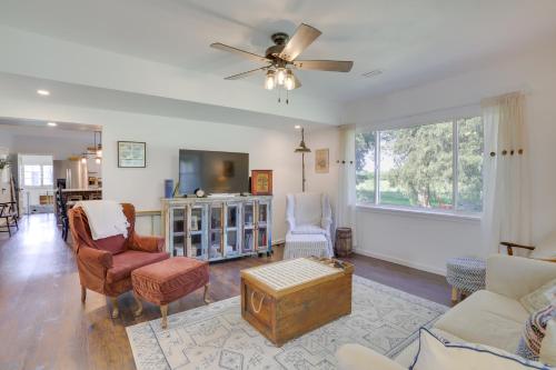South Haven Farmhouse with Fire Pit, 4 Mi to Beach! in South Haven, USA