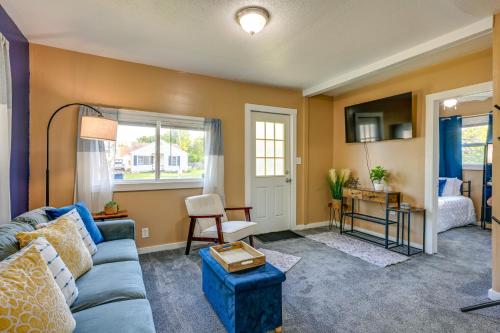 Cozy Home with Backyard about 3 Mi to Downtown Saginaw!