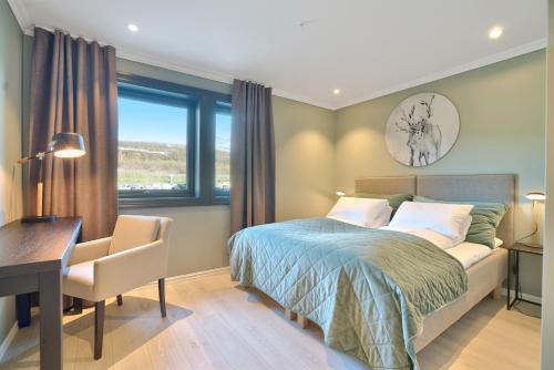 Lyngen Experience Lodge Room Type - Double Room with Mountain View