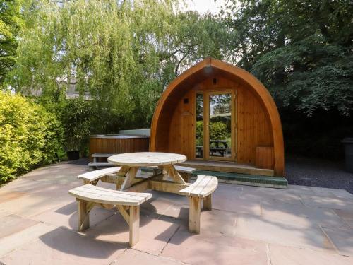 Hotellet från utsidan, Homewood Pod in Forton
