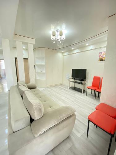 Two Bedroom Large Apartment in Chisinau, Chişinău