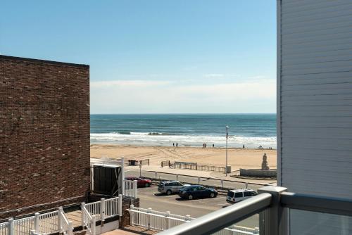 Ashworth by the Sea - image 2